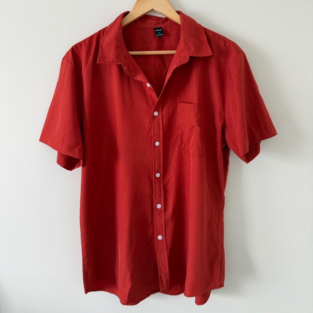 Men’s Orange Button Up T-Shirt (size large)